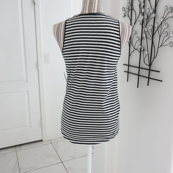 3 For 1 Sleeveless Tops Express Loft Old Navy Size XS New  Striped Tank Ruffle - Picture 3 of 16
